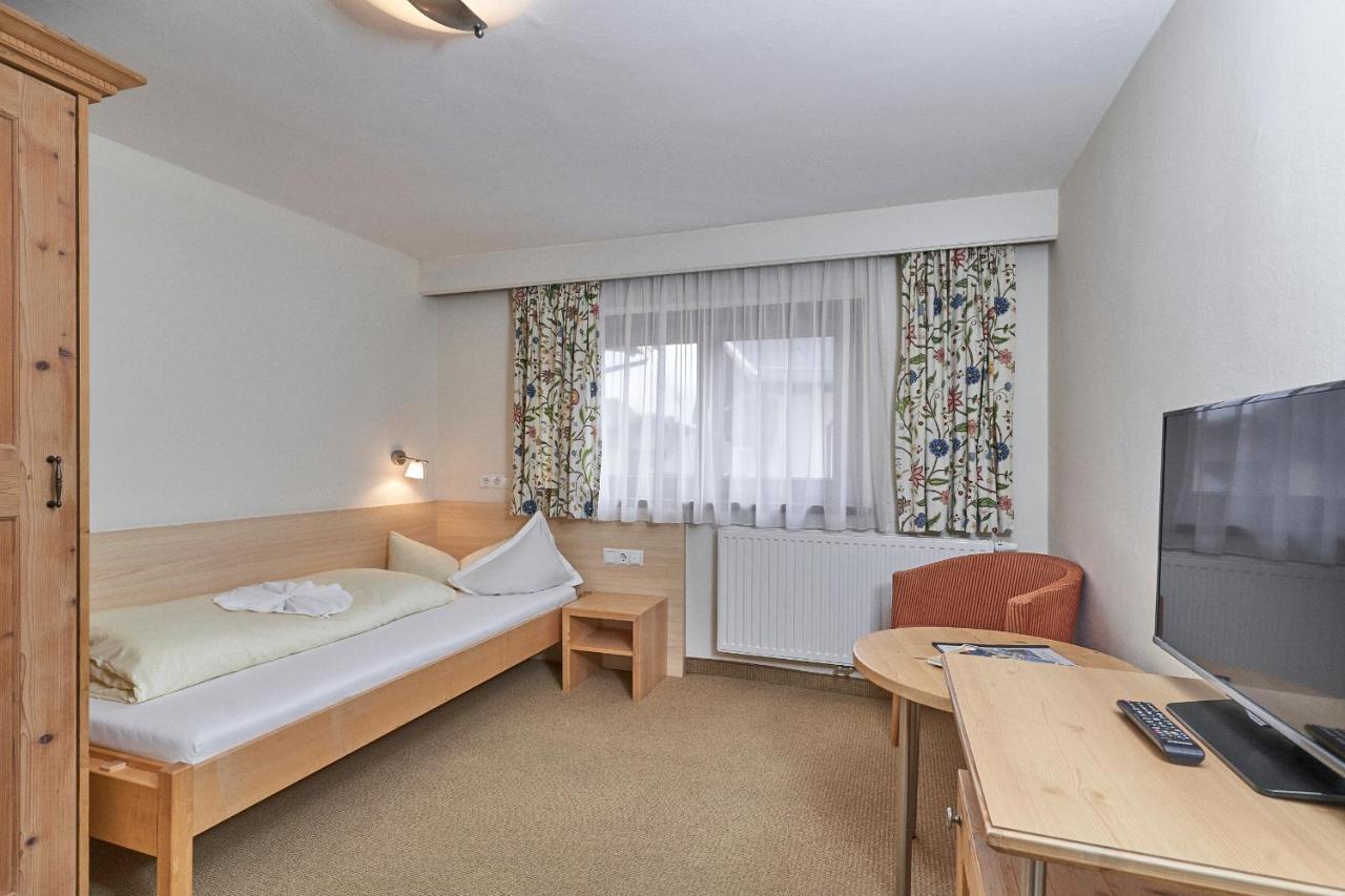 Pension Gruenerhof Зёльден Экстерьер фото